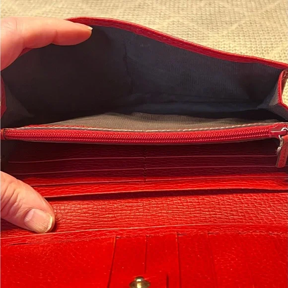 Gucci Beige and Red Monogram Wallet - Picture 8 of 14